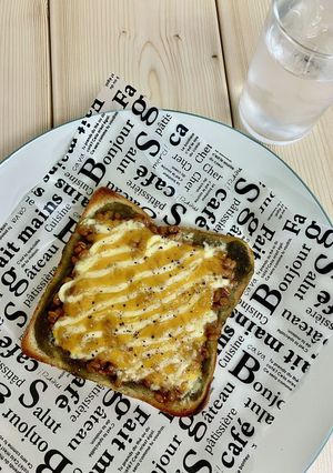 とろろ昆布 on 納豆トースト☆-レシピのメイン写真