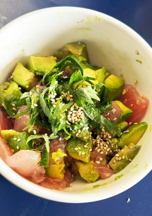 日本酒にも合うマグロとアボカドの和風ポキ-レシピのメイン写真