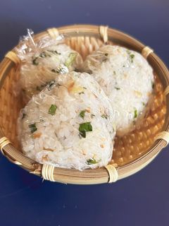 青じそ香るさっぱり混ぜおにぎり-レシピのメイン写真