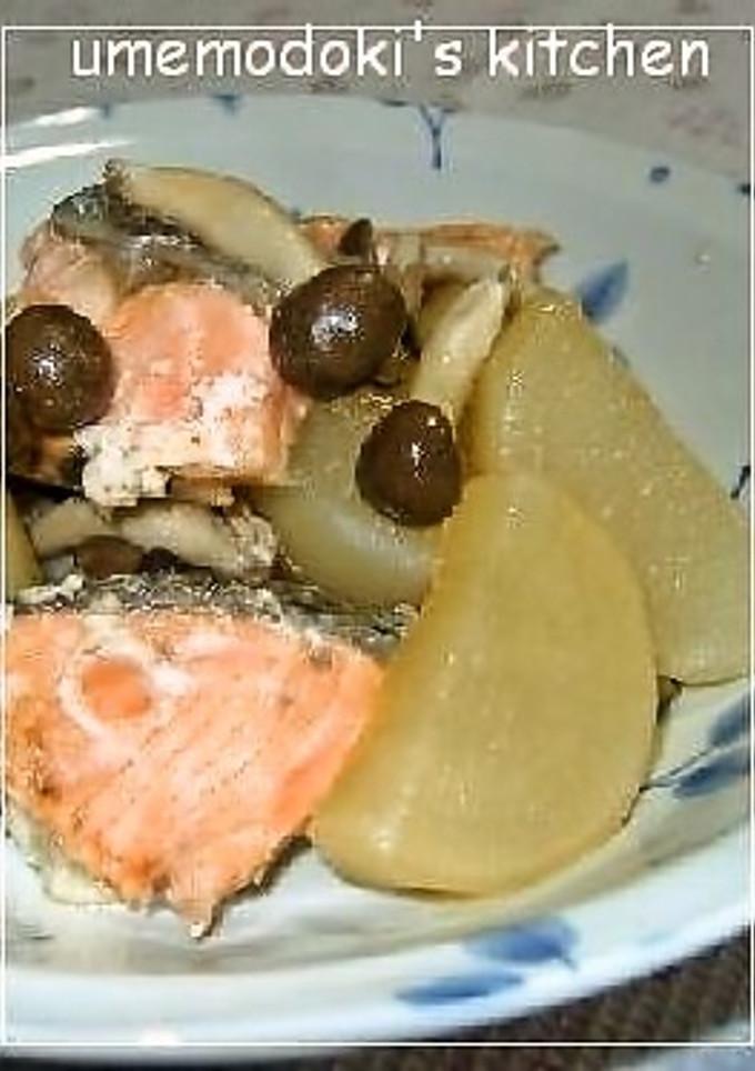 ✿鮭と大根とシメジの和風煮-レシピのメイン写真
