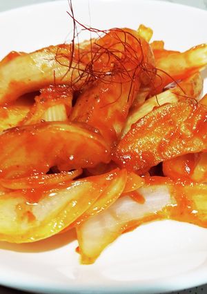 じゃがいもと玉ねぎのエビチリ風-レシピのメイン写真