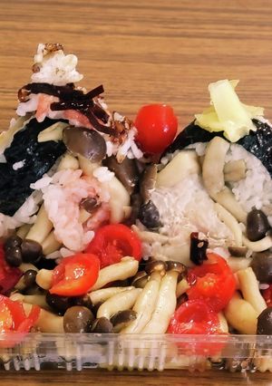 プチトマしめじおにぎりたらこ&ツナマヨ-レシピのメイン写真