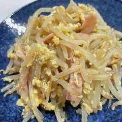 รูปของ パパっと出来るもやしの卵とじ^ ^