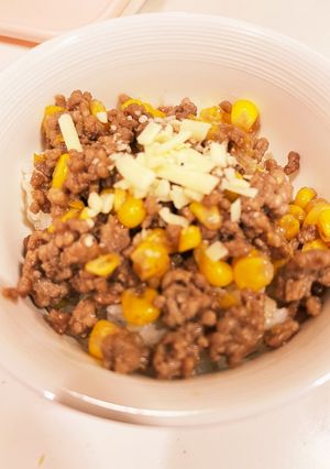 激うま！子ども大喜び！コーンそぼろ丼-レシピのメイン写真