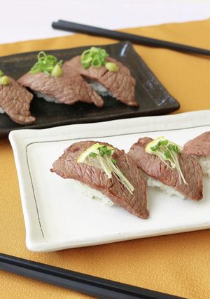 お家で贅沢に！肉寿司-レシピのメイン写真