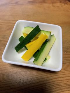 カンタン酢でズッキーニのピクルス-レシピのメイン写真