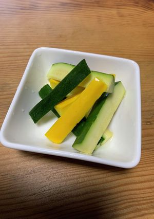 カンタン酢でズッキーニのピクルス-レシピのメイン写真