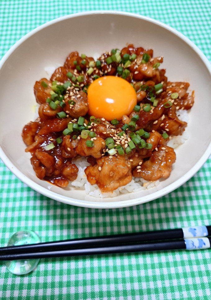 簡単☆お手軽旨辛豚丼♩-レシピのメイン写真