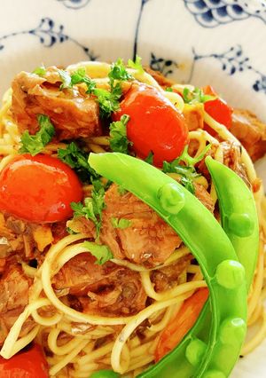 サバの味噌煮缶&ミニトマトのパスタ-レシピのメイン写真