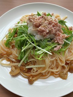 水菜とツナおろしの韓国風冷やしうどん-レシピのメイン写真