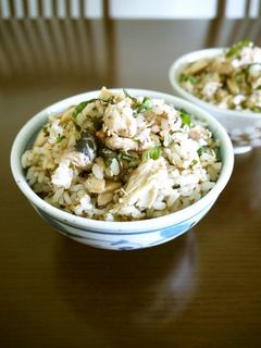サバ缶の梅肉と大葉の混ぜご飯♪-レシピのメイン写真