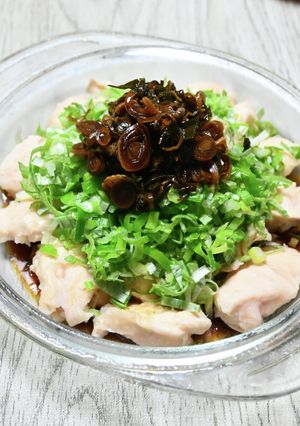 山盛りねぎで食べるレンチンつるりんささみ-レシピのメイン写真