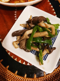 ピーマンとヒラタケの塩昆布炒め-レシピのメイン写真