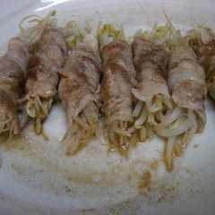 รูปของ レンジで４分☆簡単もやしの豚肉巻き☆