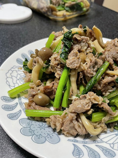 *小松菜と牛肉のバター醤油炒め-レシピのメイン写真
