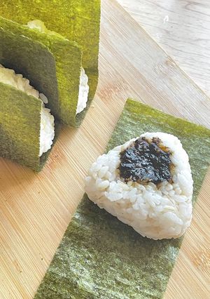 簡単おにぎり♡海苔佃煮わさび入り-レシピのメイン写真
