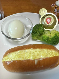 サラダパン(たくわんマヨぱん)-レシピのメイン写真