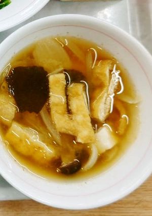給食☆わかめと玉ねぎと豆腐のみそ汁-レシピのメイン写真