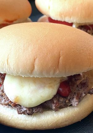 朝からパパッと！簡単チーズバーガー-レシピのメイン写真