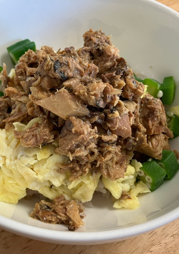 サバ缶とおくらと卵の簡単丼-レシピのメイン写真
