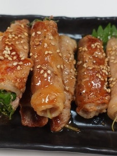 超お手軽♫ 貝割れ大根の肉巻き-レシピのメイン写真