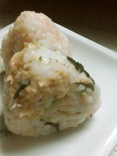 大根の葉と鮭わかめのおにぎり♪-レシピのメイン写真