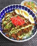 我が家のB級グルメ!焼きそばそぼろ丼
