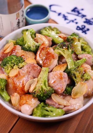 鶏肉とブロッコリーのうま塩ガーリック炒め-レシピのメイン写真