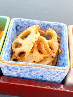 蓮根が甘い♪蓮根の塩レモン炒め-レシピのメイン写真