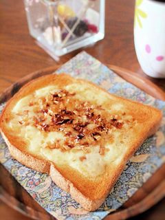 チーズとかつおぶし!おかかチーズトースト-レシピのメイン写真