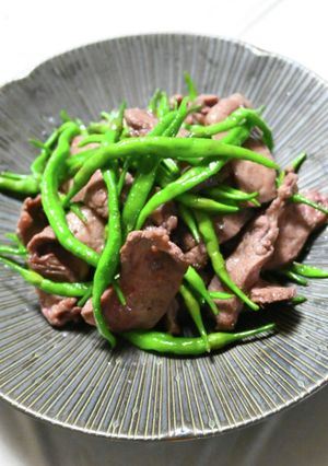 ひもとうがらしと牛タンの塩スパイス炒め-レシピのメイン写真