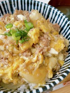 豚ミンチととうふの卵とじ丼-レシピのメイン写真
