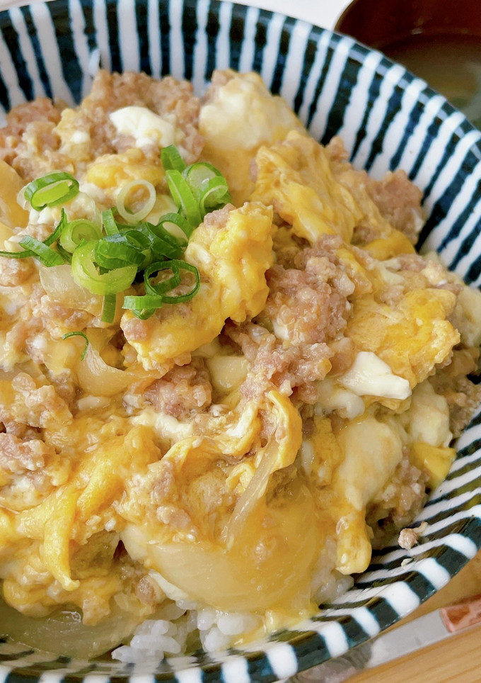 豚ミンチととうふの卵とじ丼-レシピのメイン写真