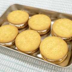 รูปของ 簡単♪ラムレーズンクリームサンドアイス