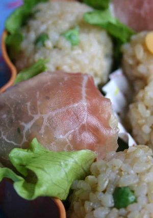 生ハムおにぎり　おもてなし、お花見弁当-レシピのメイン写真