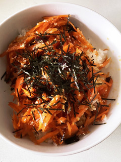 ちゃちゃっと手軽!にんじんきんぴら丼-レシピのメイン写真