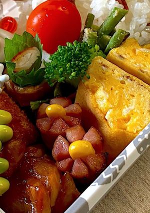お弁当に!ソーセージのお花-レシピのメイン写真