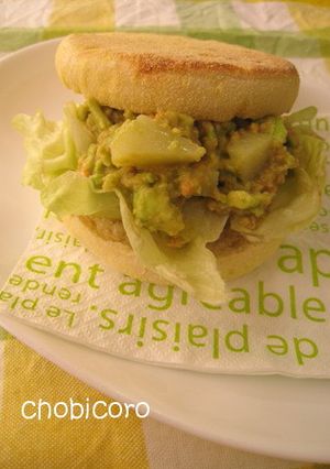 お手軽♫アボカドとポテトのサラダサンド-レシピのメイン写真