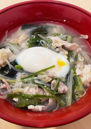 暑い日には豚もやし温玉乗せ冷やしクッパ！-レシピのメイン写真