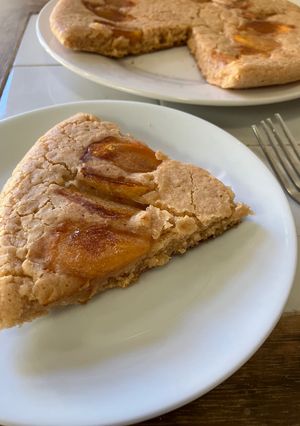 柿ときなこのタルトタタン風米粉パンケーキ-レシピのメイン写真