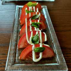 รูปของ ポン酢マヨでトマトバジルサラダ