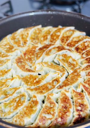 野菜たっぷり餃子（冷凍可）-レシピのメイン写真