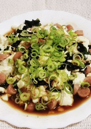“ネギ若布ウィンナーソーセージ豆腐とじ”-レシピのメイン写真