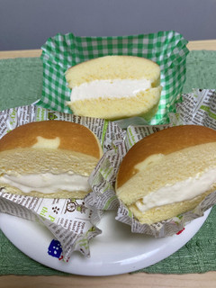 チーズ蒸しケーキのバニラアイスサンド-レシピのメイン写真