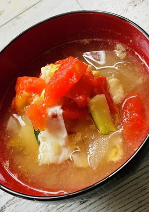 夏だ！トマトのお味噌汁-レシピのメイン写真