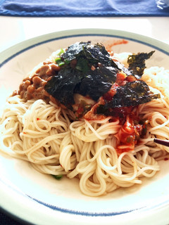 夏は簡単ランチ!納豆キムチ素麺-レシピのメイン写真