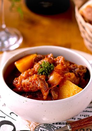 牛すじ肉のビール煮〜トマトソース仕立て〜-レシピのメイン写真