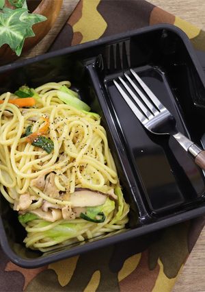 キャンプ飯★ぶんぶんでネギ塩焼きそば-レシピのメイン写真
