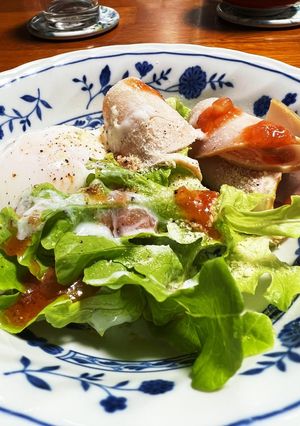 粉チーズと温泉たまごが絶品サラダ-レシピのメイン写真