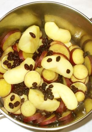 さつま芋レーズン林檎煮♪便秘疲れに簡単-レシピのメイン写真